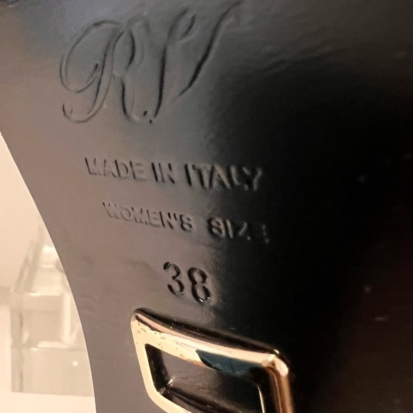 Roger Vivier designer shoes. - Picture 5 of 5